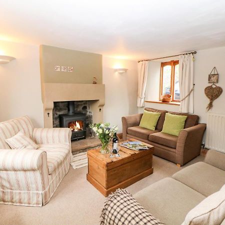 Kempshill Cottage Tideswell Exterior foto